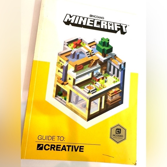 3 Minecraft How-To Books on Building and Exploration in the Minecraft Game - Picture 2 of 11